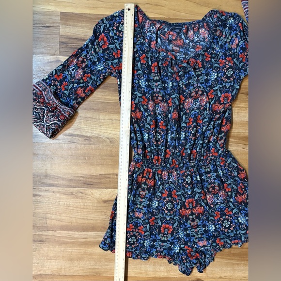 American Eagle AEO Long Sleeve Black Multicolored Floral Romper, Small XS - Picture 10 of 10